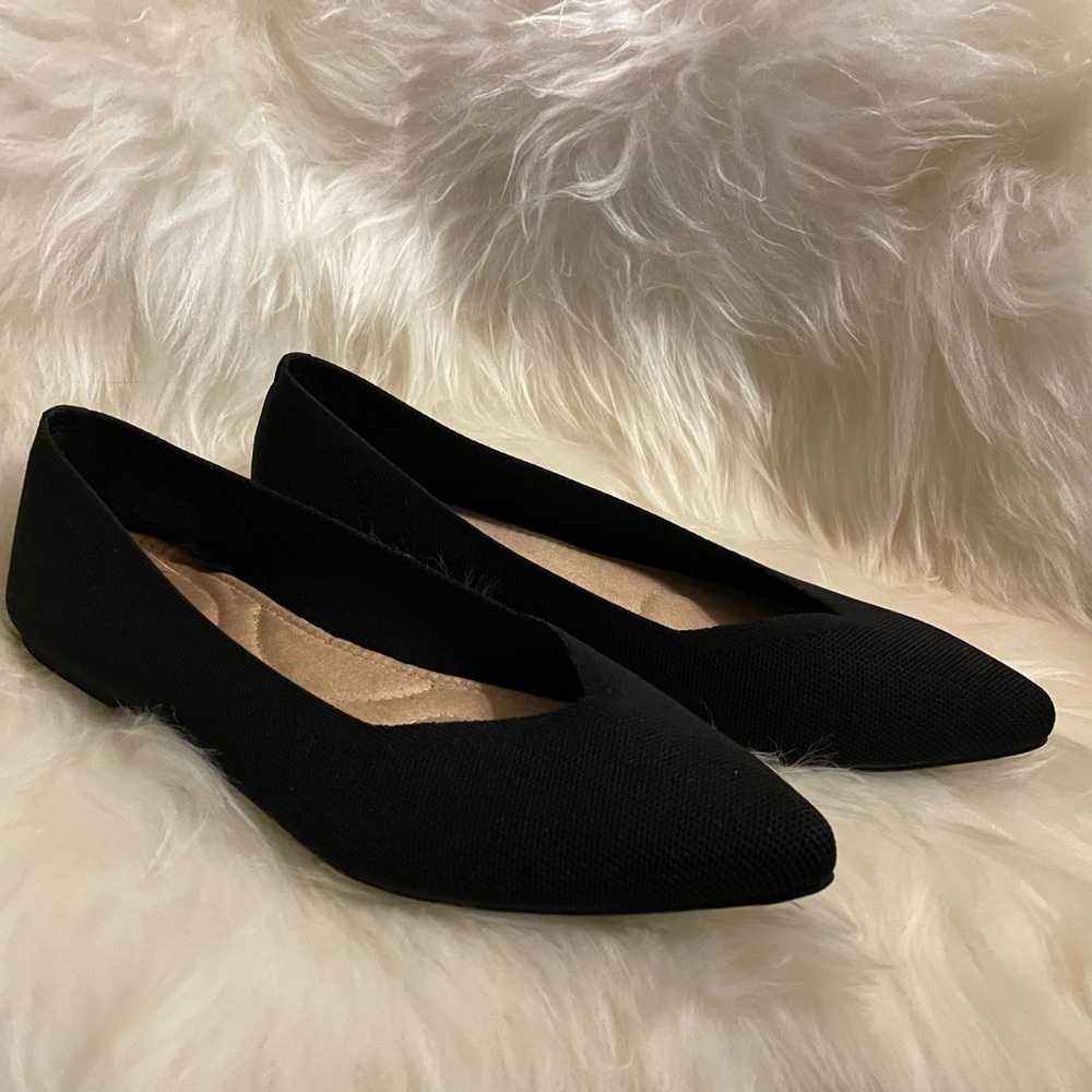 Old Navy Black Dress Flats Shoes - Pointed Toe